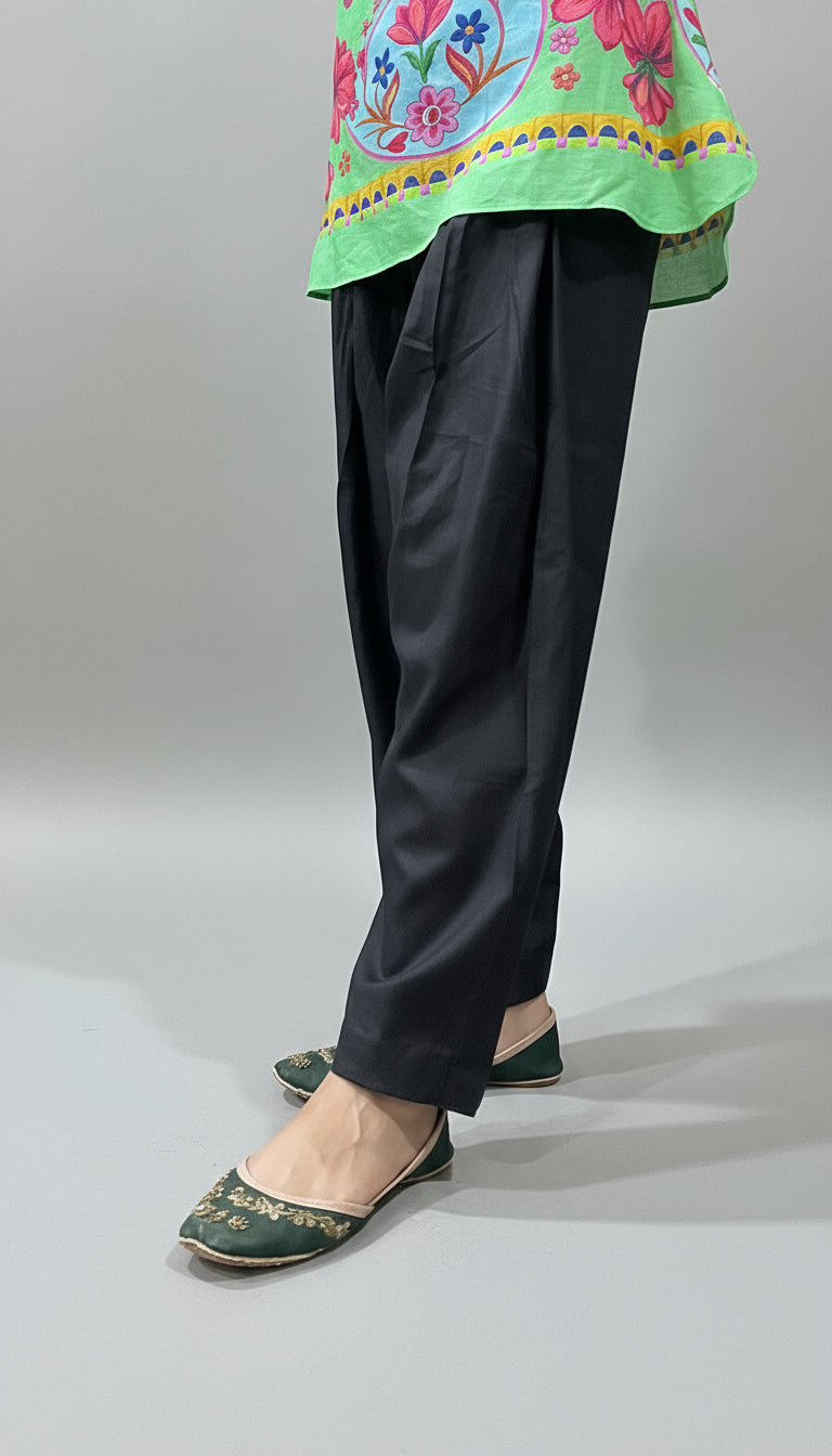 Narrow Shalwar for Women in Cambric Cotton - CNS01