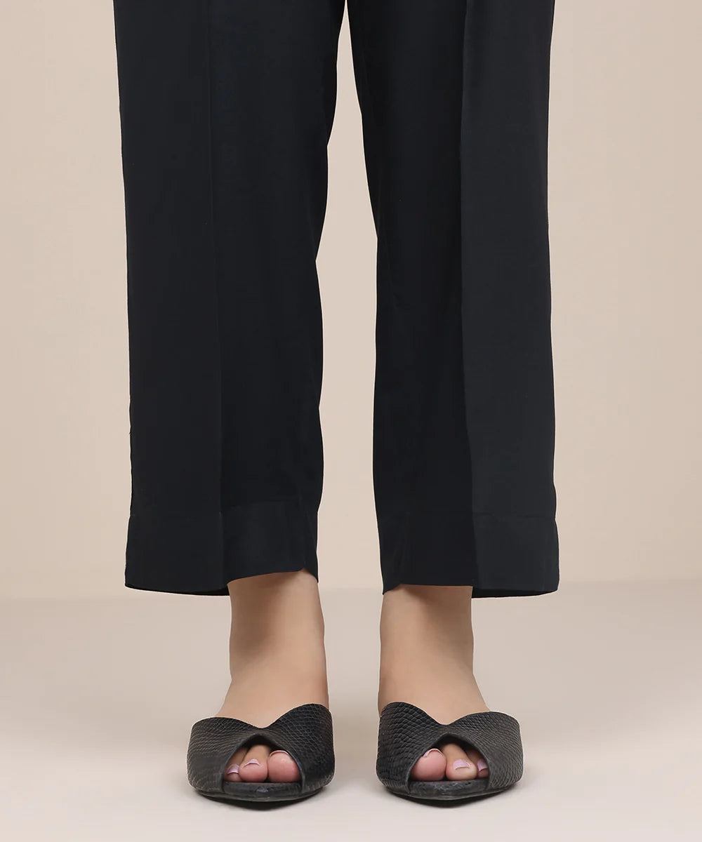 Linen Collection - Basic Trousers for Women in Linen - LBT01