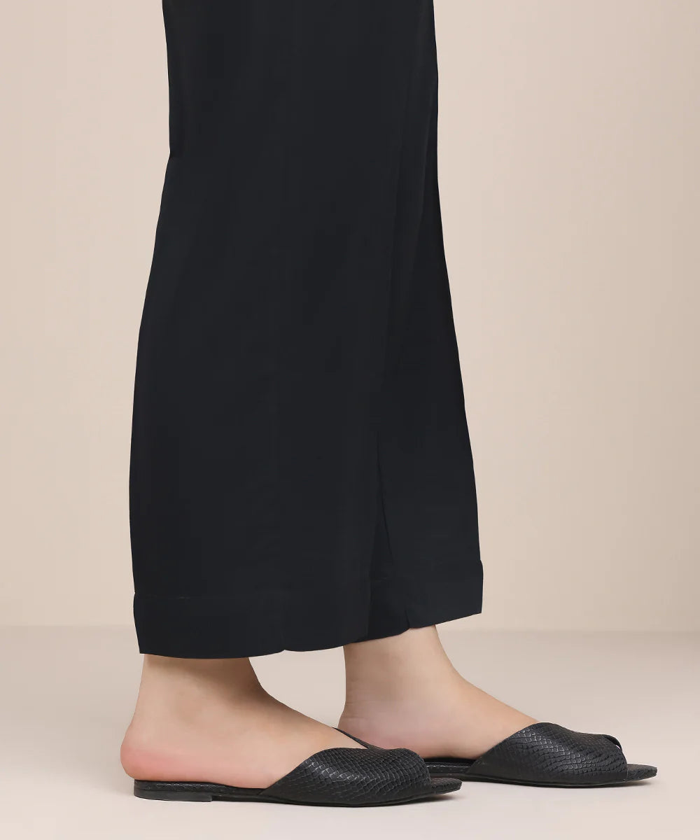 Linen Collection - Basic Trousers for Women in Linen - LBT01