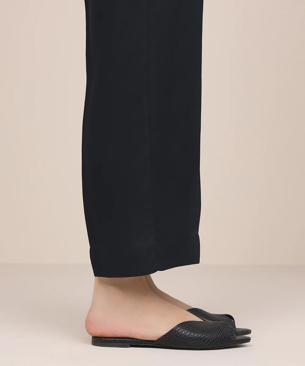Linen Collection - Basic Trousers for Women in Linen - LBT01